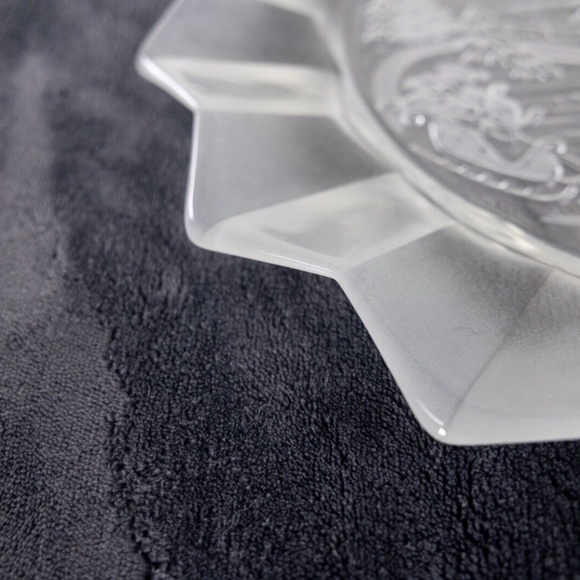 Mikasa Silent Night 14" Glass Christmas Holiday Themed Serving Platter - Picture 5 of 8